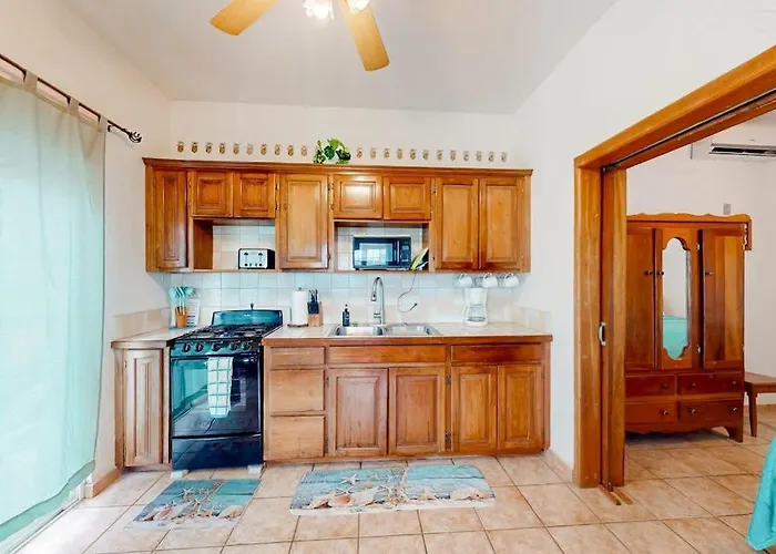 View The Blue Whole House Gold Standard Certified * San Pedro (Ambergris Caye)