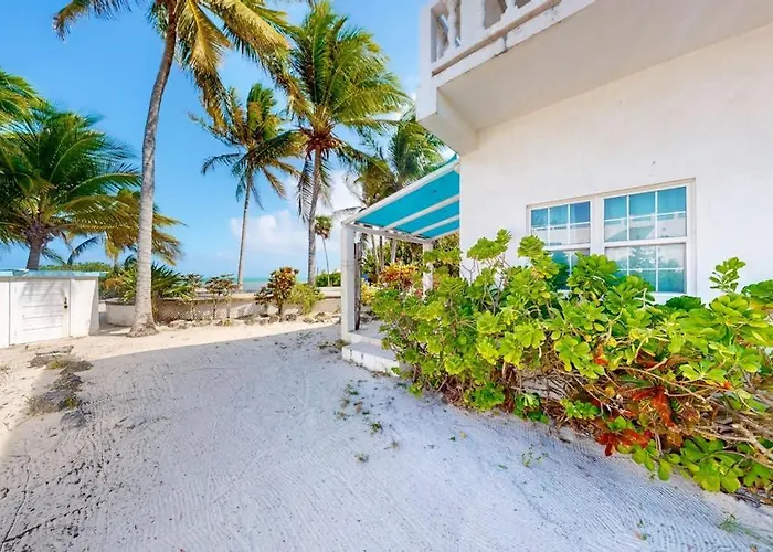 View The Blue Whole House Gold Standard Certified * San Pedro (Ambergris Caye)